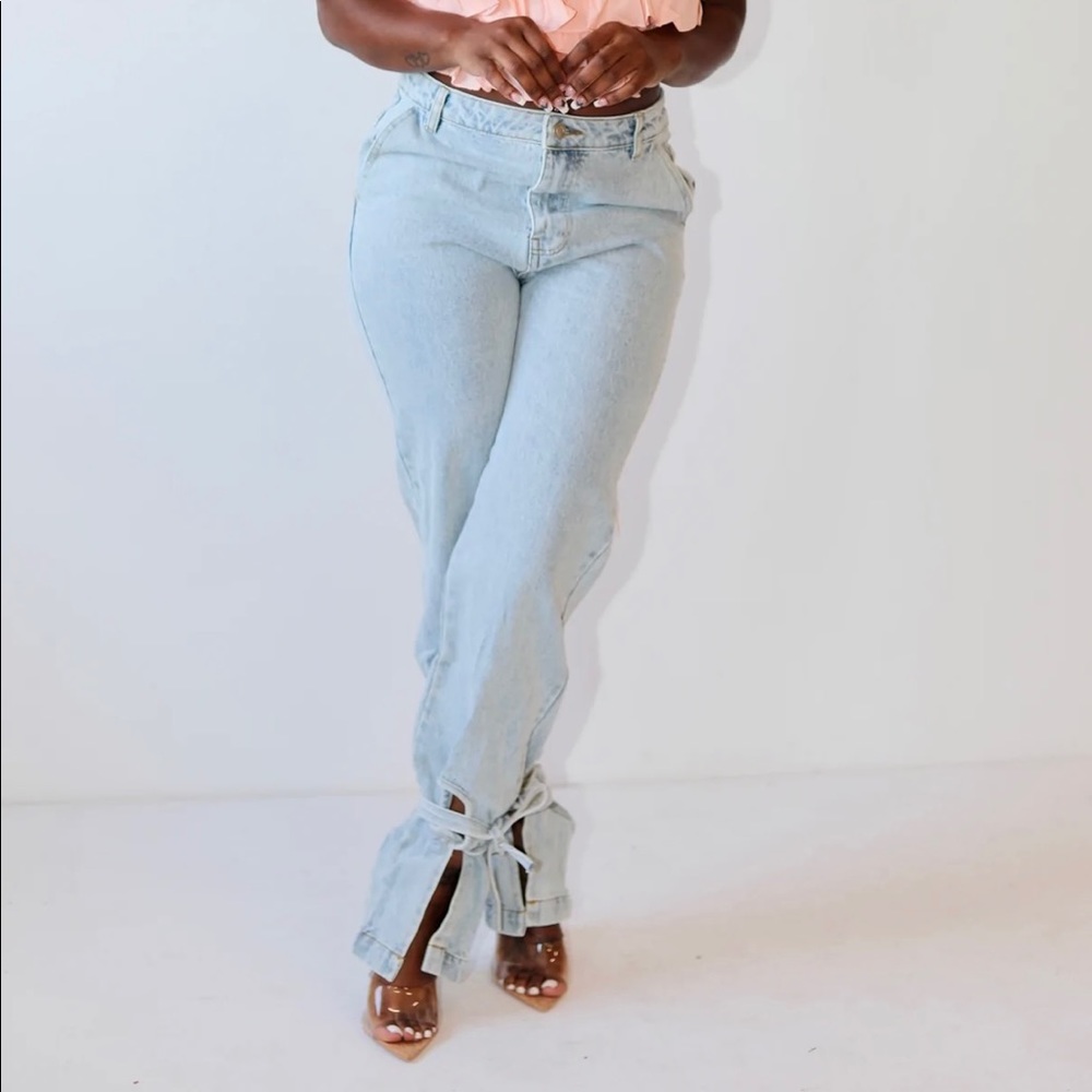 Light Jeans with Tie- Up Detail